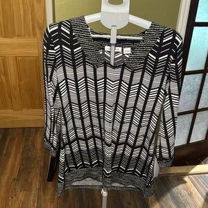 Liz Claiborne Black and White Patterned Blouse